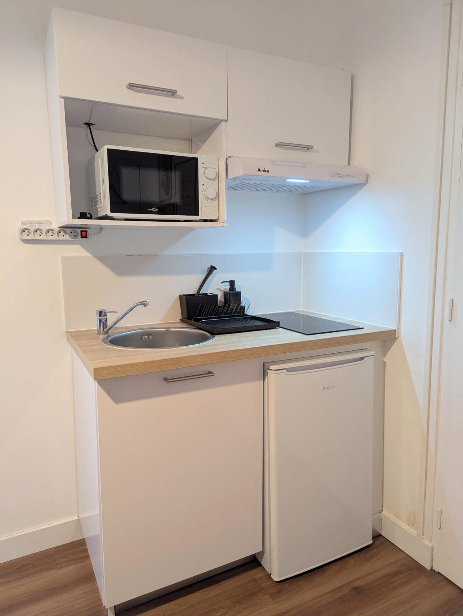Chambre/studio Douillet En Rez-de -jardin Lannilis